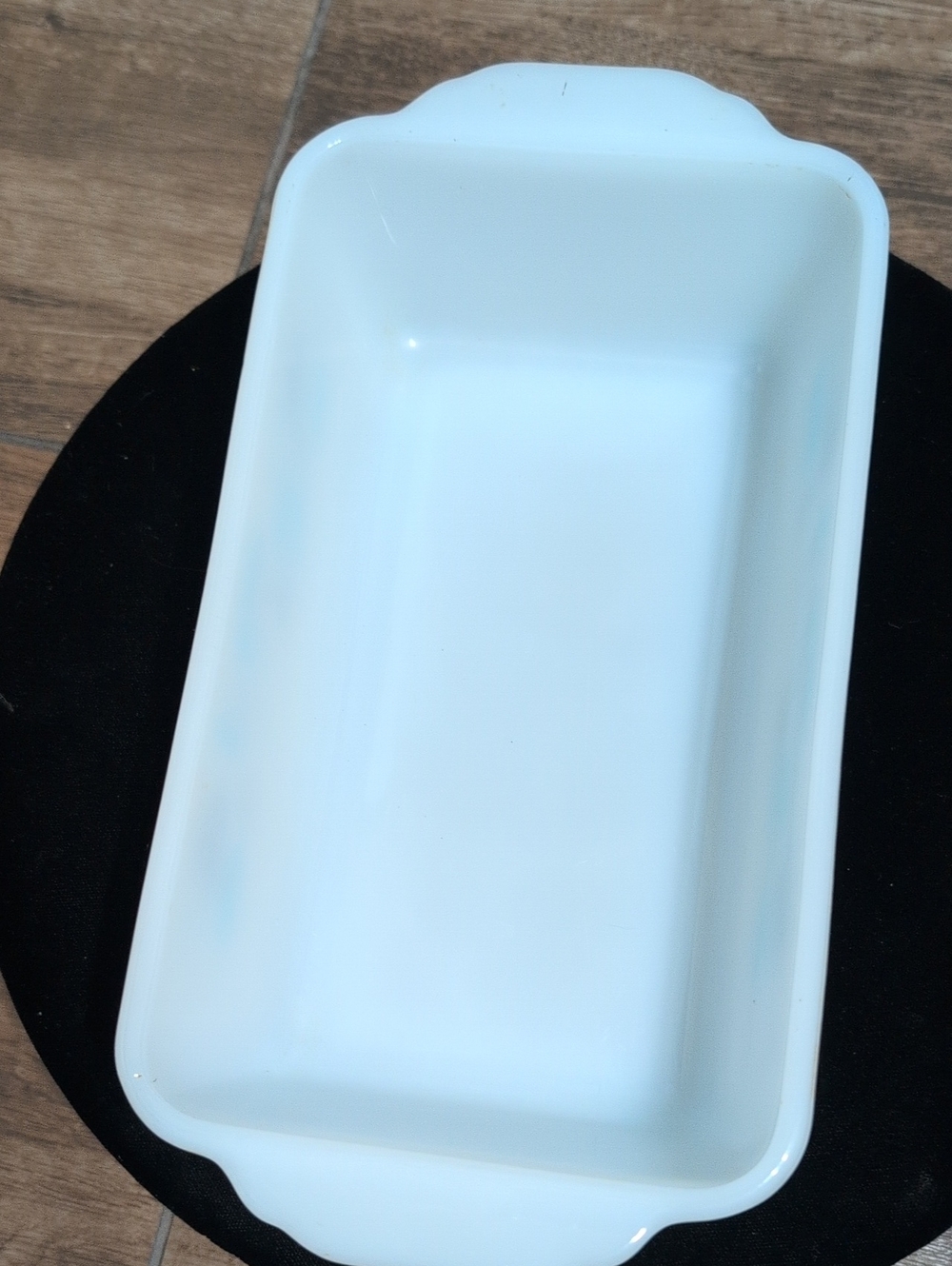 Mid-Century White Milk Glass Loaf Dish with Teal & Gray Atomic Motif - Picture 3 of 4